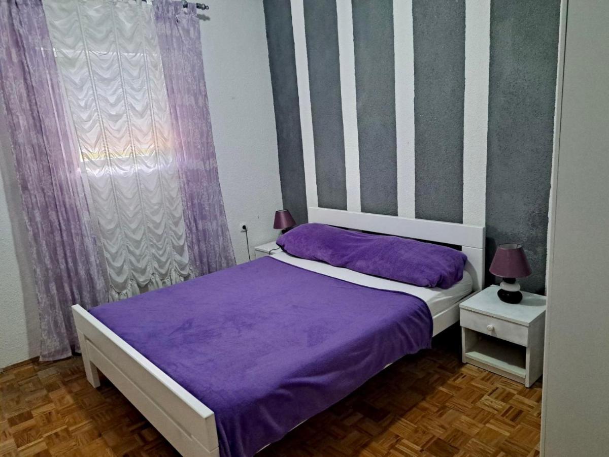 Apartment Vujcic Donji Okrug  외부 사진